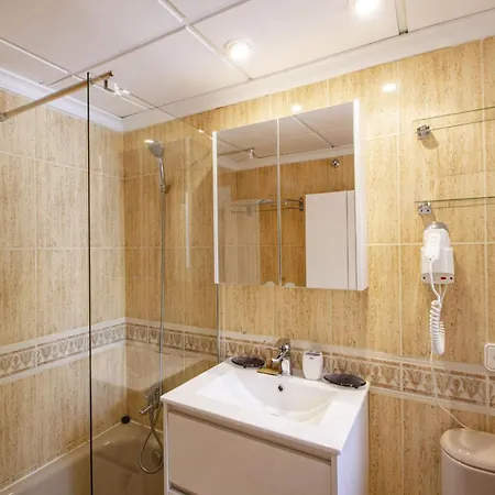Lynapic - Plusholidays Apartment